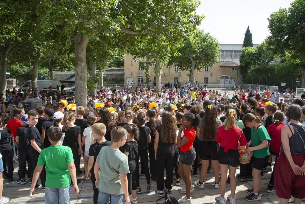 Millau. « L’Art en scène » : un musée vivant à l’école du Sacré-Cœur 3 millau ecole sacre coeur art en scene 1