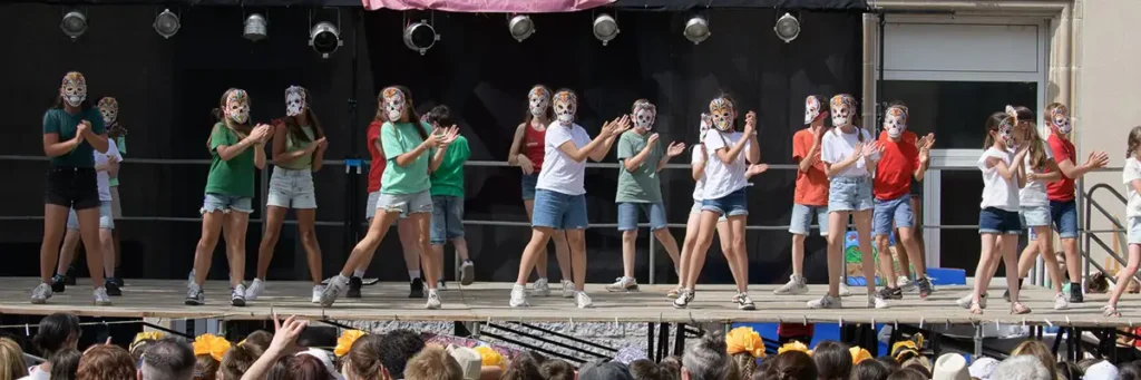 Millau. « L’Art en scène » : un musée vivant à l’école du Sacré-Cœur 9 millau ecole sacre coeur art en scene 10