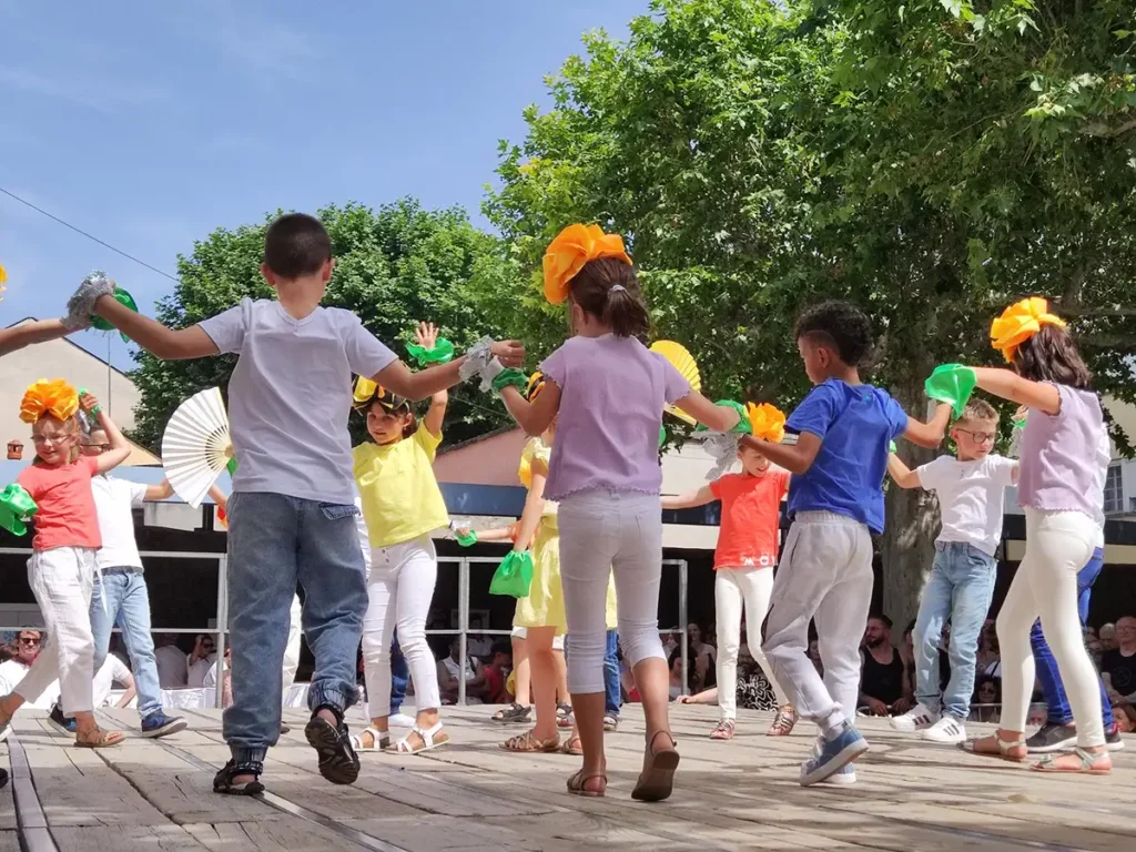Millau. « L’Art en scène » : un musée vivant à l’école du Sacré-Cœur 5 millau ecole sacre coeur art en scene 4